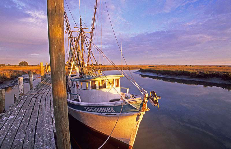 Shrimp-Boat,-St-Helena-Island,-SC,-USA